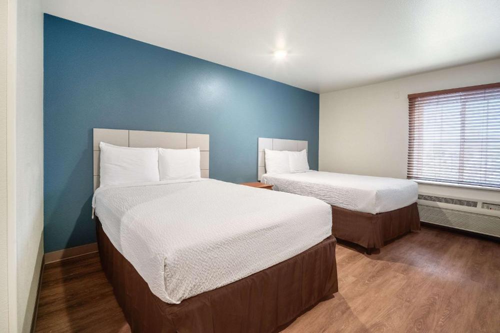 Double Room with Two Double Beds - Accessible/Non-Smoking interior